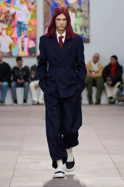 Look 37